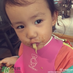 babybjorn围兜真假对比 babybjorn围兜真假对比