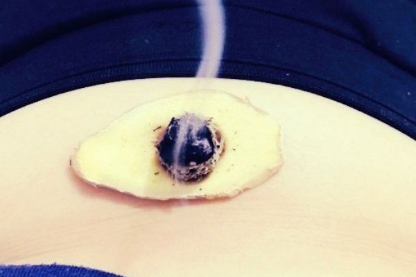 中医艾灸的作用和功效,艾灸什么功效 中医艾灸的作用和功效,艾灸什么功效