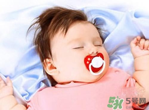 安抚奶嘴乳胶好还是硅胶好?,安抚奶嘴乳胶好还是硅胶好 颜色 安抚奶嘴乳胶好还是硅胶好?,安抚奶嘴乳胶好还是硅胶好 颜色