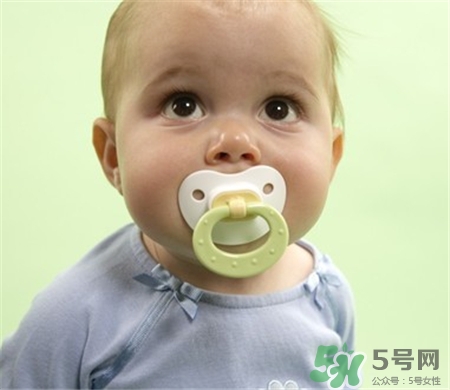 整晚用安抚奶嘴,晚上安抚奶嘴一直用可以吗