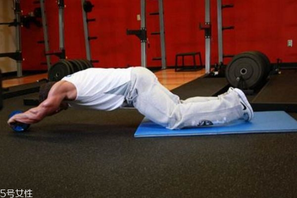 健腹轮的作用(健腹轮的作用和功效)