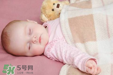 怎样让宝宝自己入睡,怎样培养孩子自己睡觉 怎样让宝宝自己入睡,怎样培养孩子自己睡觉