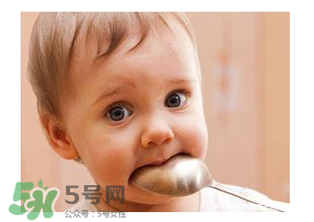 小孩秋季腹泻吃什么好,小宝宝秋季腹泻吃什么食物好