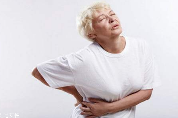 腰痛腿痛用艾灸可以缓解吗,怎样用艾灸治疗腰疼 腰痛腿痛用艾灸可以缓解吗,怎样用艾灸治疗腰疼