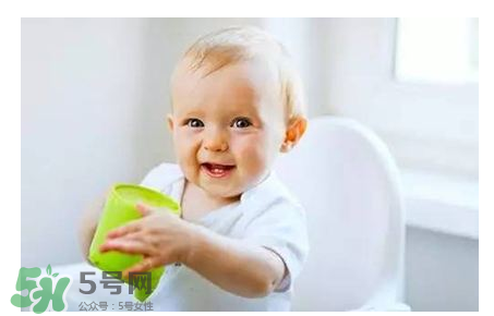 小孩不爱喝水的危害,小孩不爱喝水有什么好的办法吗