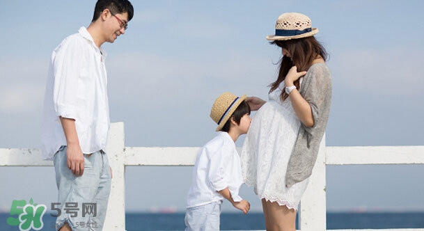 老大嫉妒二胎 怎么办