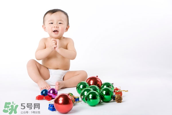 宝宝有点口吃怎么办,孩子口吃怎么办