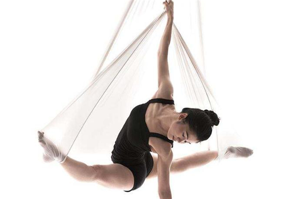 空中瑜伽常见体式(空中瑜伽常见体式)