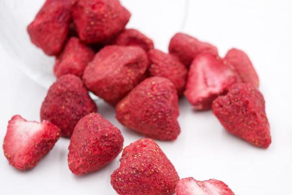 草莓干热量高吗,草莓干热量高吗易长胖吗 草莓干热量高吗,草莓干热量高吗易长胖吗