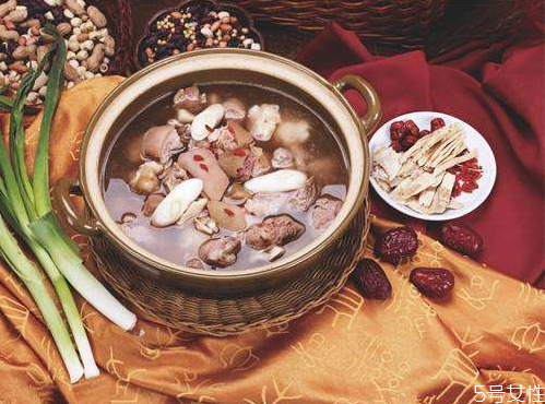 为什么说冬天适合进补,冬天什么进补最好 为什么说冬天适合进补,冬天什么进补最好