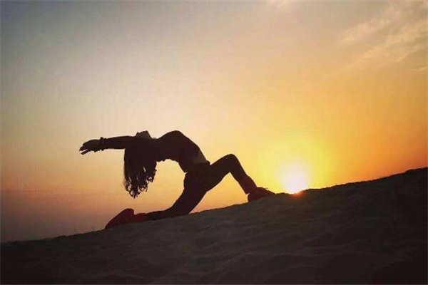 流瑜伽的功效(流瑜伽的好处及作用)