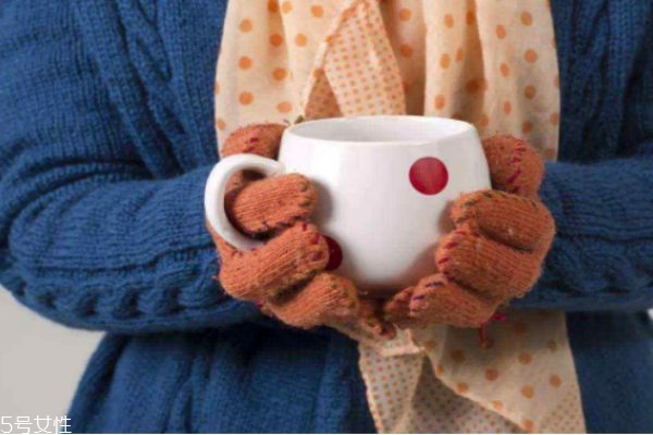 为什么有的人会手脚冰凉,经常手脚冰凉的人是什么原因