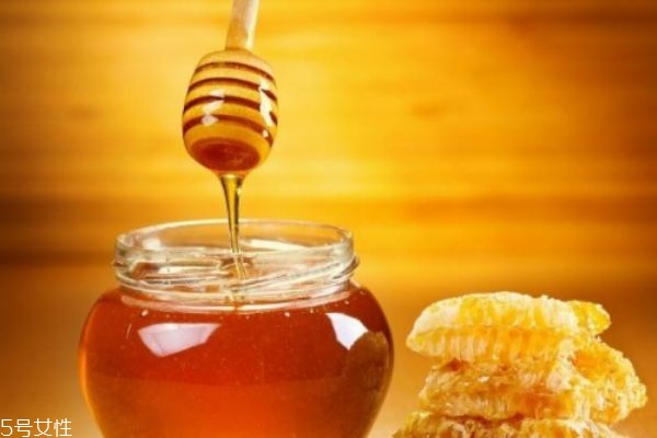 哪些可以泡水喝除湿气,冬天喝什么去湿气效果最好 哪些可以泡水喝除湿气,冬天喝什么去湿气效果最好