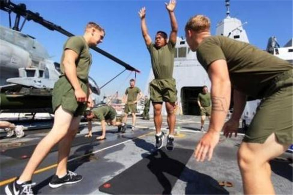 波比跳做多少比较好(波比跳做多少个有效果)