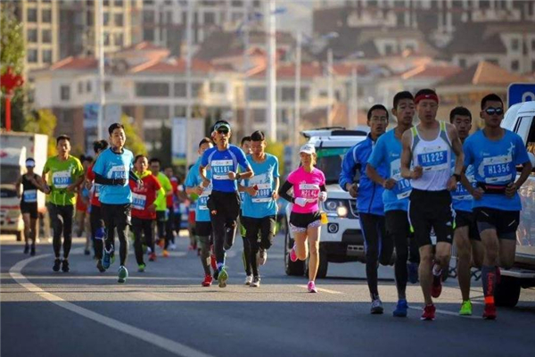 跑半马注意事项(跑半马需要注意哪些事项)
