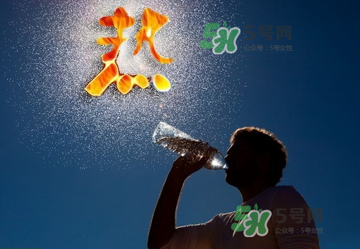 七月份热还是八月份热呀,七月份和八月份哪个热