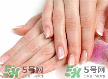 为什么冬天手脚会脱皮,冬天手脚脱皮是什么原因导致的