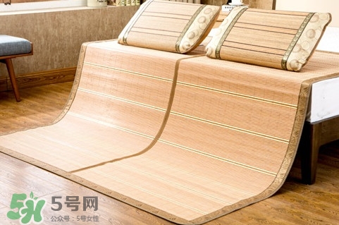 凉席可以用水洗吗,水暖毯加热水还是凉水