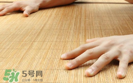 竹凉席和藤凉席哪个好?,藤席和竹席哪个更好 竹凉席和藤凉席哪个好?,藤席和竹席哪个更好