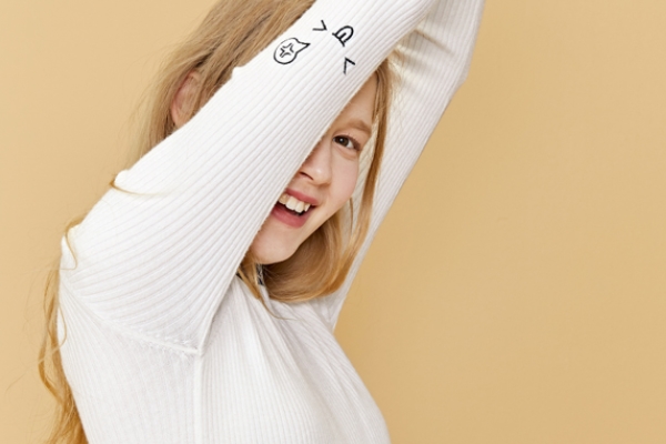 深蹲的动作要领(深蹲的动作要领及技巧)