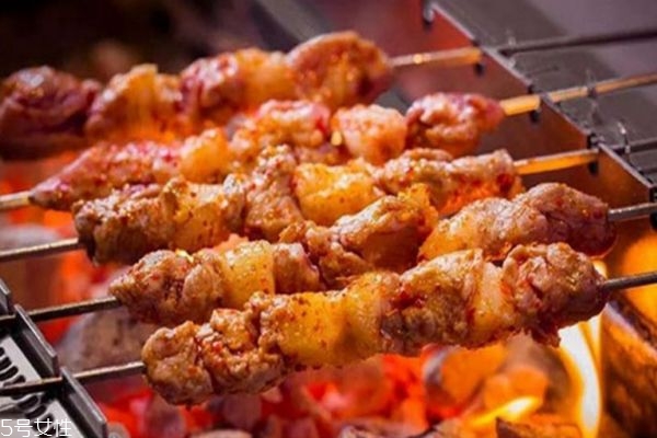 怀孕可以吃烧烤不?,怀孕期间能不能吃烧烤