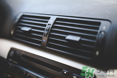 天冷车里有雾气怎么办,天气冷了车内有雾气怎么办 天冷车里有雾气怎么办,天气冷了车内有雾气怎么办