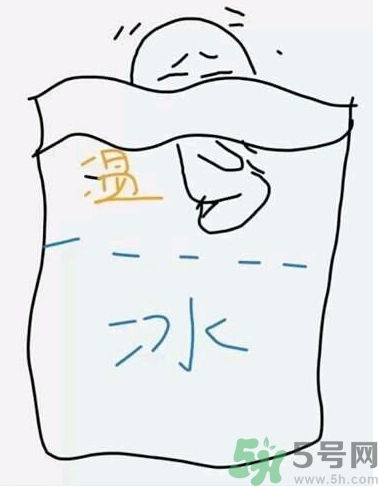 晚上穿着秋衣秋裤睡觉好吗,晚上睡觉穿秋裤好不好