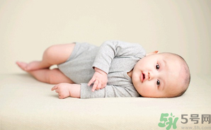 秋季宝宝护理小常识,秋季宝宝护理注意事项