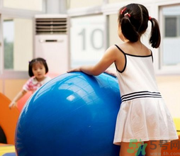 秋天晚上开空调应该注意什么,冬天开空调晚上要关吗