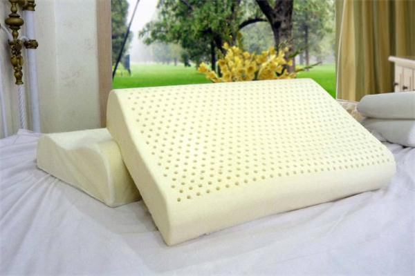 乳胶枕头掉渣怎么回事,乳胶枕头用一段时间为什么会掉渣