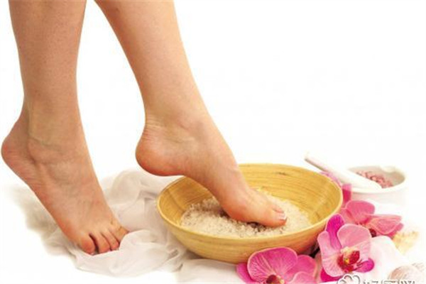 泡脚大汗淋漓好不好,泡脚泡的大汗淋漓好还是不好