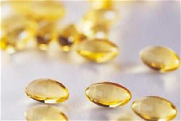 美白吃维生素C,还是维E好,美白用维生素c好还是维生素e好? 美白吃维生素C,还是维E好,美白用维生素c好还是维生素e好?