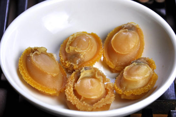 淡干鲍鱼和咸干鲍鱼哪个好,鲜鲍鱼和干鲍鱼哪个好