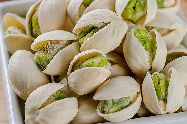 开心果为什么开口,开心果本来就是开口的吗 开心果为什么开口,开心果本来就是开口的吗