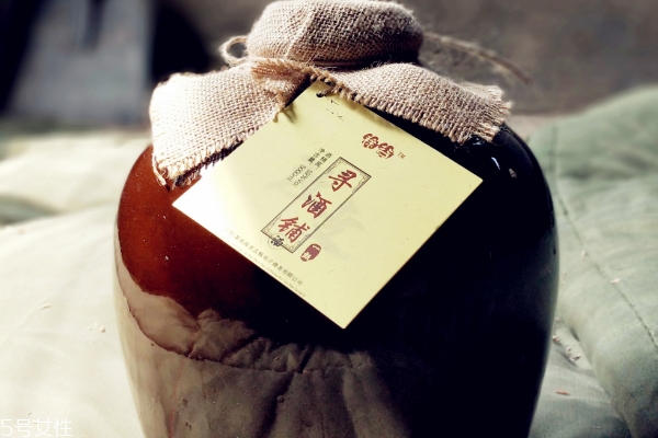 白酒原料和配料哪个好,白酒的原料有哪些