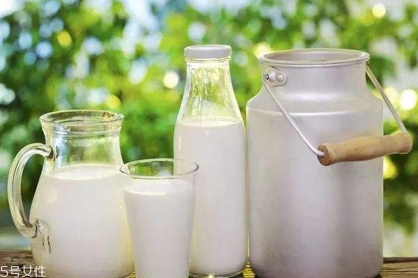 牛奶常温保存多久,牛奶在常温下放置几小时 牛奶常温保存多久,牛奶在常温下放置几小时