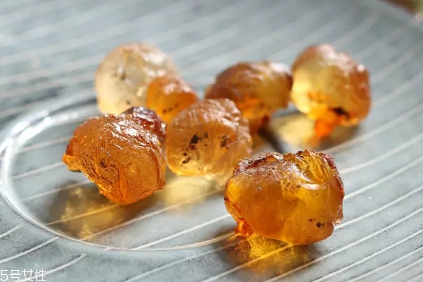 桃胶怎么看真假,怎么区分桃胶的真假