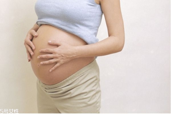 孕妇乳头变黑怎么回事正常吗,孕妇的乳头变黑怎么回事