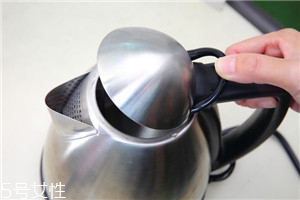 选电热水壶需看哪几方面,挑选电热水壶注意事项