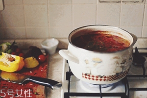 冷水炖肉好吃还是热水炖肉好吃,炖肉用开水还是用冷水好