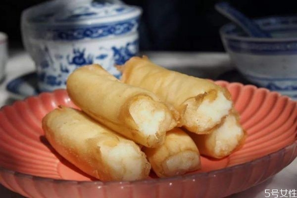 炸牛奶用什么淀粉呢(做炸牛奶用什么淀粉)