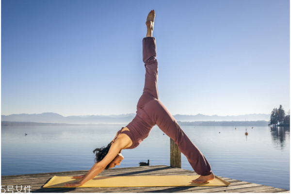 初学者入门(怎样学弹吉他新手入门)