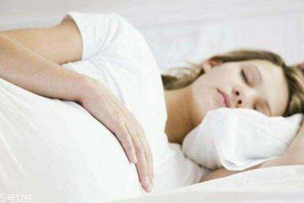 怀孕期间吃什么孩子皮肤白,怀孕吃什么宝宝皮肤白眼睛大