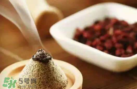 现代艾灸不适合哪些人做,每个人都适合艾灸吗 现代艾灸不适合哪些人做,每个人都适合艾灸吗