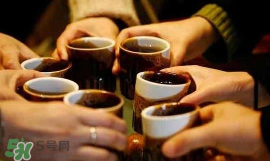 三伏灸可以喝酒吗,喝酒能不能艾灸