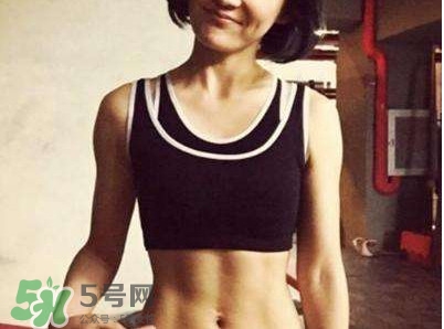 女生怎样才能快速练出马甲线,女生怎样练出马甲线