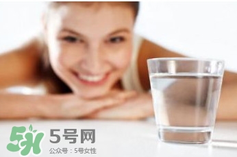 喝水也胖的人怎么减肥,喝水能瘦吗?