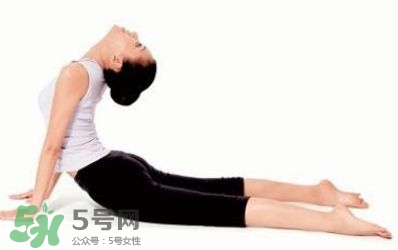 腰肌劳损有哪些症状表现,造成腰肌劳损的原因有哪些 腰肌劳损有哪些症状表现,造成腰肌劳损的原因有哪些