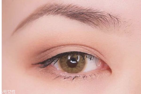 咖啡色眼影怎么画好看,咖色眼影的画法