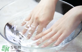 用热水泡手有什么好处和坏处,热水泡手的好处